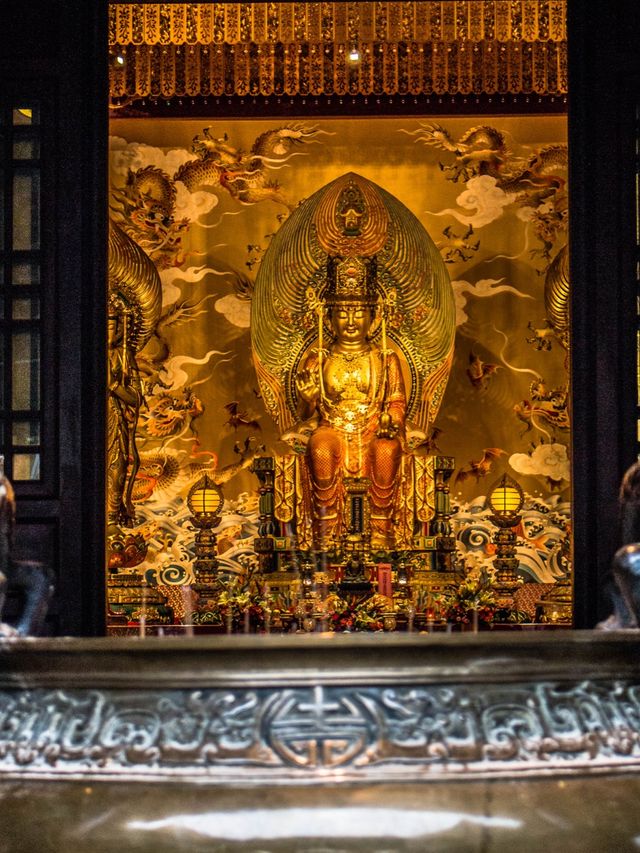 วัดพระเขี้ยวแก้ว Buddha Tooth Relic Temple