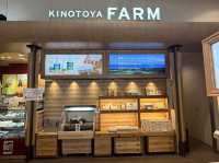 北海道・札幌。『きのとや 大通公園店 / KINOTOYA cafe』でパフェを楽しむ