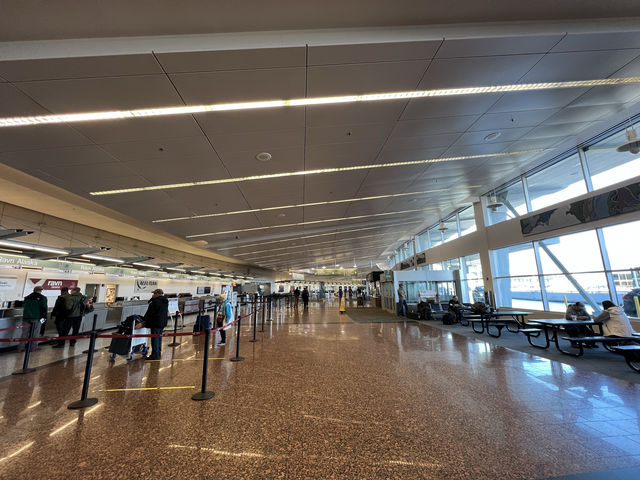 アメリカのアラスカ最大の街、アンカレッジ空港