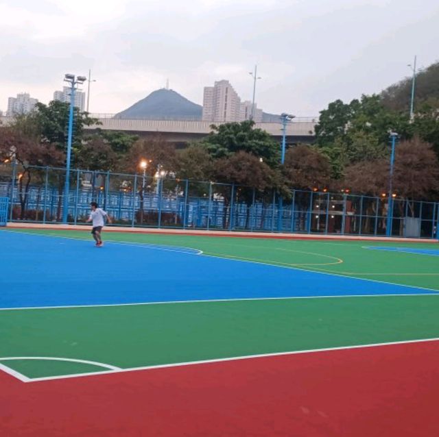 沿海岸線設計之風之塔公園