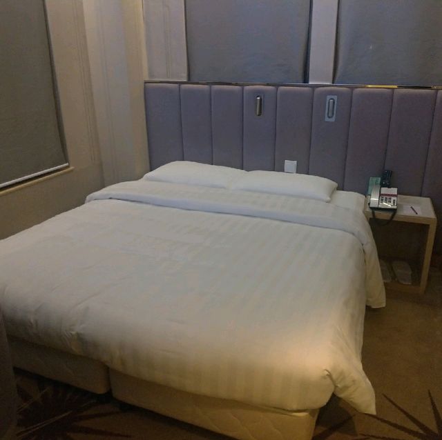 近荃灣地鐵站的荃灣遠東絲麗酒店