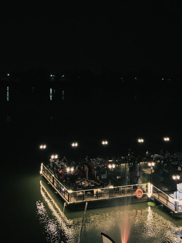 ร้านเป่าปากชามกะลา กำแพงเพชร บรรยากาศริมแม่น้ำปิง