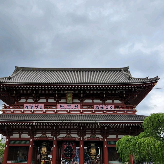 Popular temple in Asakusa