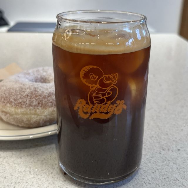 【韓国ソウル・安国】韓国でも話題のLA発ドーナツ「Randy's Donuts（ランディーズ・ドーナツ）」