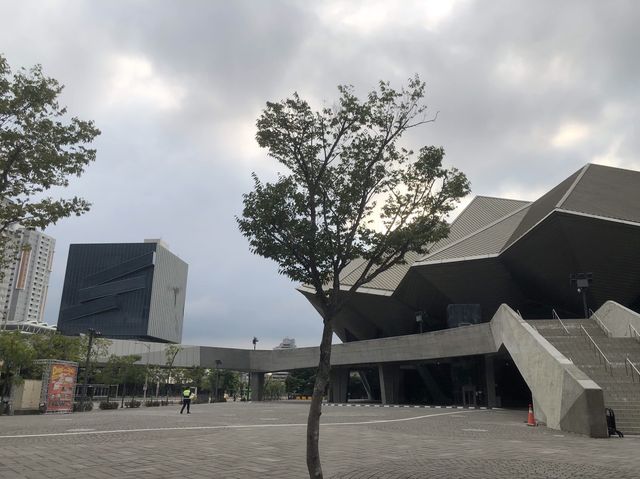 台北｜🎼🎹🎸文化音樂的氣息🎵🎶 Taipei Music Center 臺北流行音樂中心