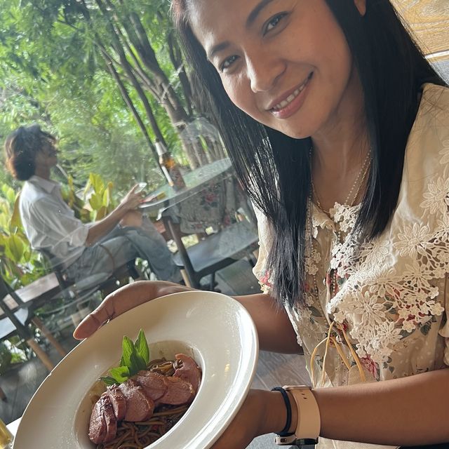 สปาเกตตีอกเป็ดอร่อยเด็ดที่ร้านฤดูกาล ปทุมธสนี
