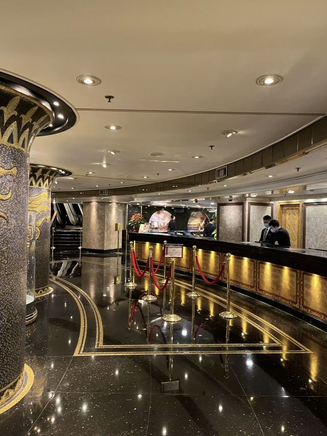 葡式設計老牌酒店-葡京酒店