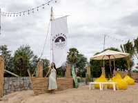 MORE THAN Beach & Cafe รถบ้านสุดคิ้วท์ชะอำ