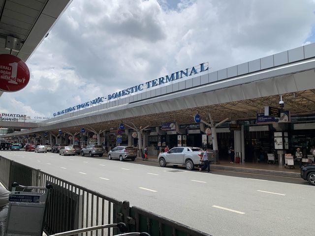 ベトナム　ベトナム観光　タンソンニャット国際空港から空港送迎タクシーサービスが超絶便利！