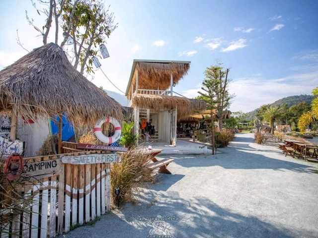 Camp Tales Cafe - Glamp and Grill ชลบุรี