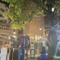 เดินเที่ยวกาดวันจันทร์อังคารกันที่วันนิมมาน