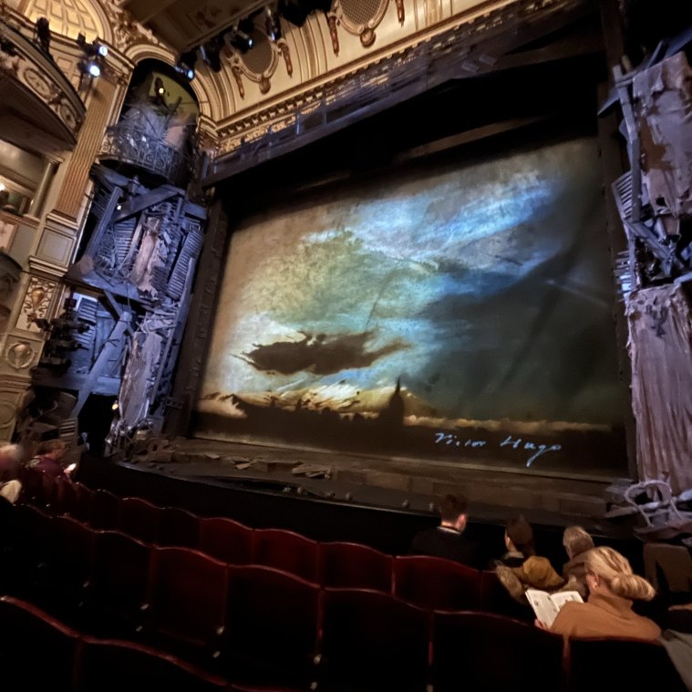 イギリス】繁華街！ピカデリーサーカス！ | Trip.com ロンドン