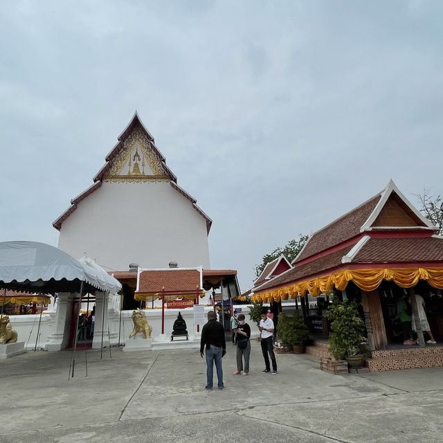 เที่ยววัดเก่าไหว้พระศักดิ์สิทธิ์ที่สุพรรณบุรี