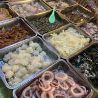 内陸国ラオス辺境のルアンナムターでまさかのseafood buffet