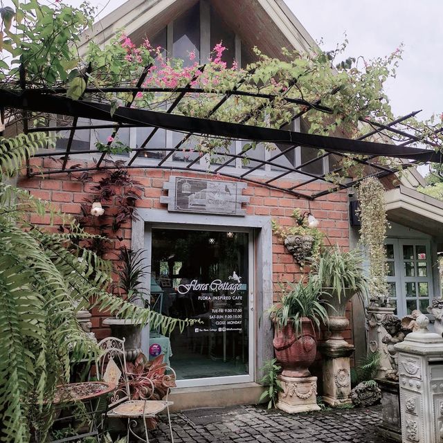 รีวิว The Flora Cottage 🏡🍰🍃🍝 #นนทบุรี