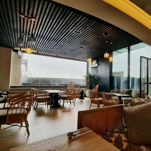 Brekkie at Sol & Ora in Outpost Hotel