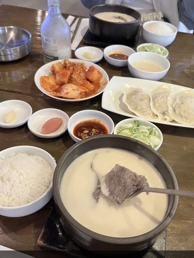 韓国/海雲台 濃厚白濁スープが絶品のコムタンクッパ😋✨ 韓国/海雲台 濃厚白濁スープが絶品のコムタンクッパ😋✨