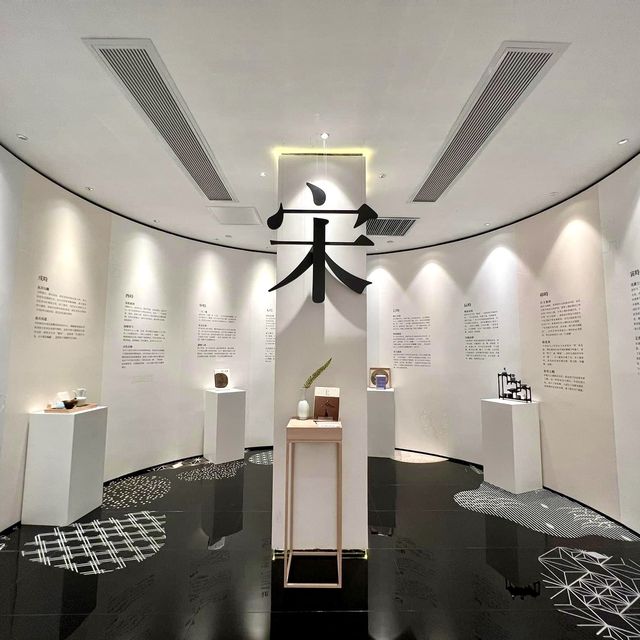 愈欣書店-科幻感極強的網紅打咭書店