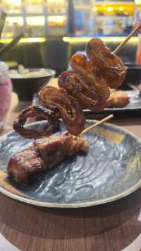 到沙田玩鏢機及桌球兼食串燒