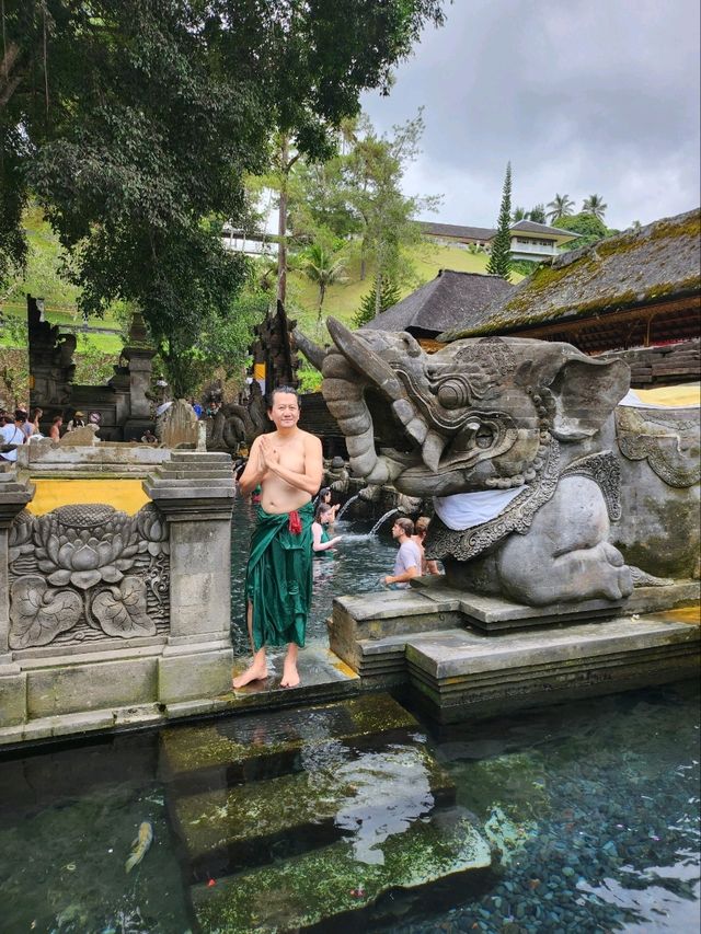 Cleansing Ritual in Bali :  Melukat