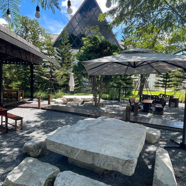 Within Khaoyai | คาเฟ่ฟีลอังกฤษ