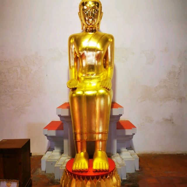 ภายในวิหารเขียน วัดป่าโมกวรวิหาร จ.อ่างทอง