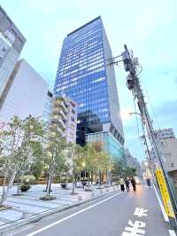 【新栄稲荷神社/東京都】西新宿の高層ビルに囲まれた神社