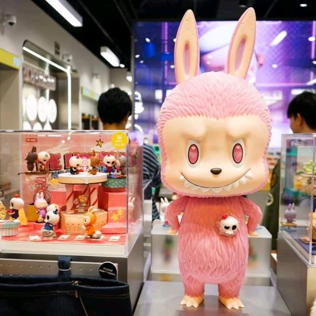 พามาเล่น Art Toy