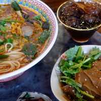 中上環飯堂，正宗的四川車仔麵
