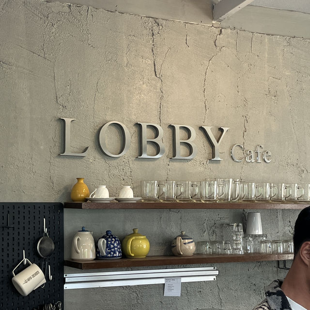 LOBBY 