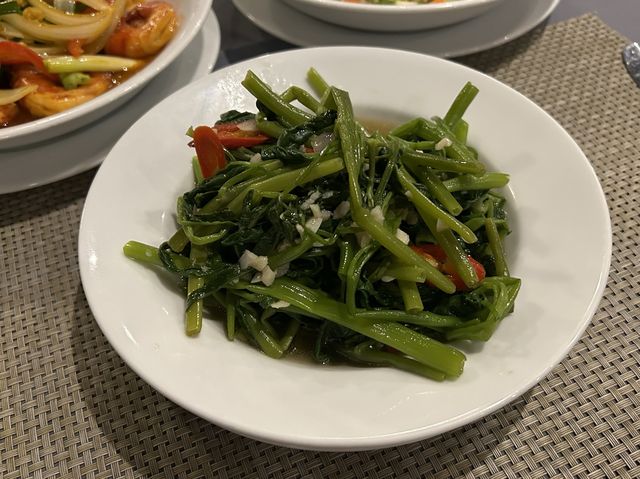 ベトナム・ペダナ　ラグーン夕食