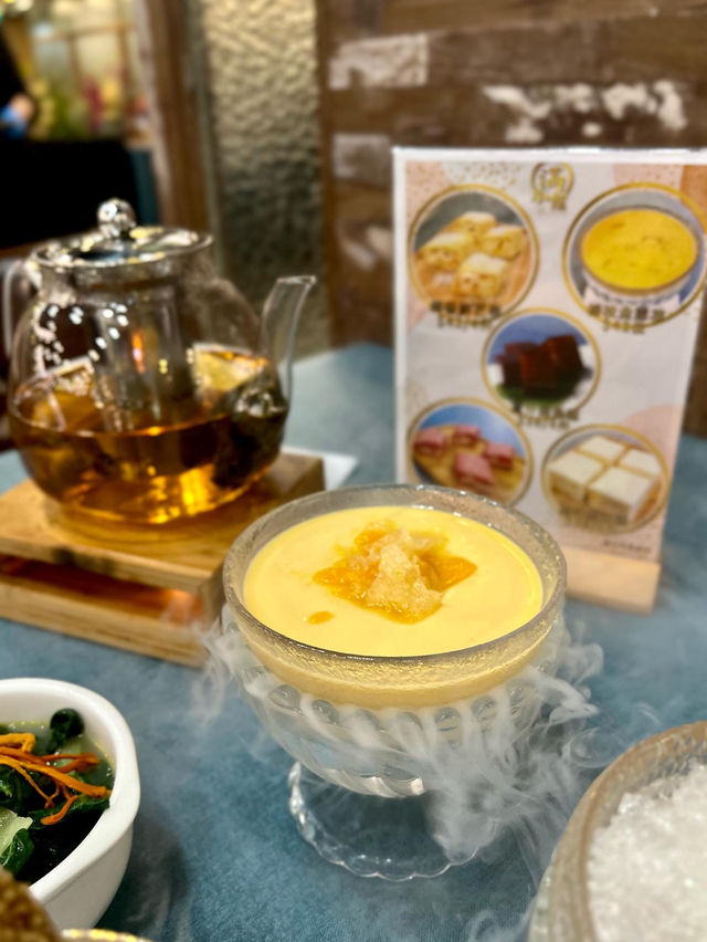 尖東的一家精緻中菜廳 來跟家人吃飯吧🥢