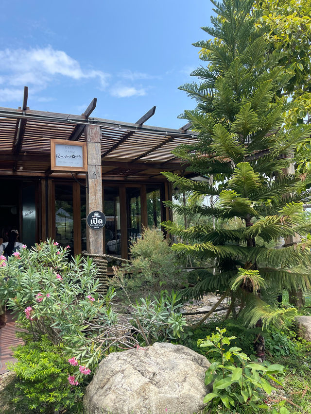 Flavour Hill Bistro & Farm 🌾🫏