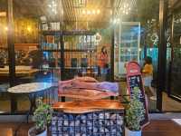ชุมธารคาเฟ่ Chumtarn Cafe'