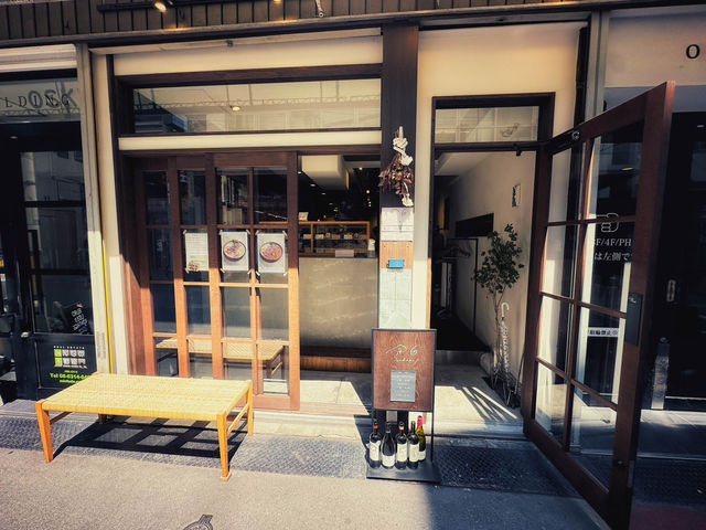大阪・本町。『余白 (yohaku)』