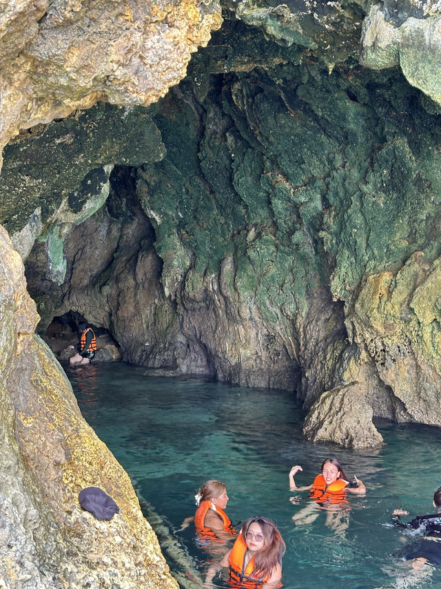 CRYSTAL COVE ISLAND - Malay, Philippines