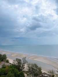 ริมชายหาดชะอำ 💙