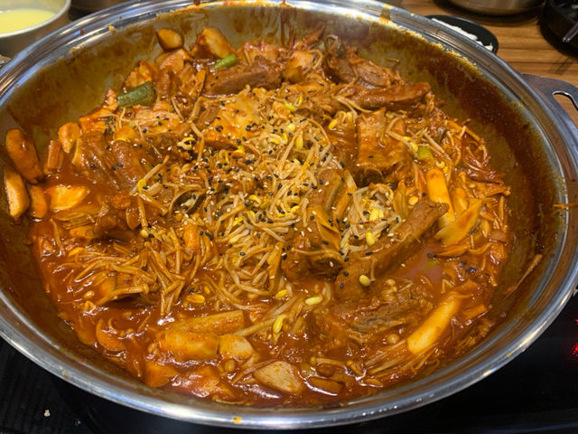 🍜 앞산 큰골집, 진정한 한식의 매력에 푹 빠진 하루! 🌟