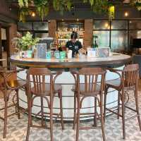 🛋️ มาพักผ่อนที่ปทุมธานี ฟีลเหมือนพัทยา