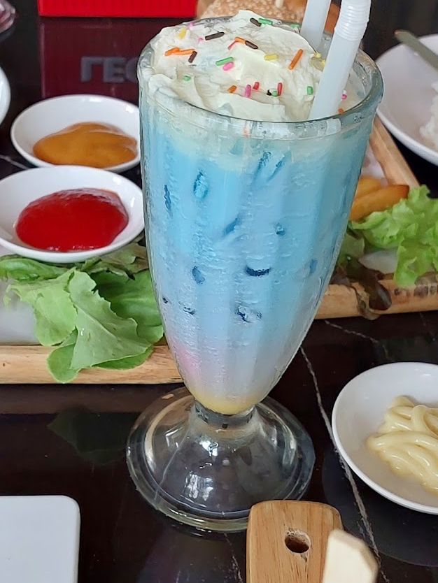  📌🏡Florista Cafe And Eatery cafe