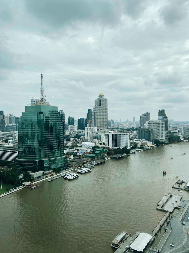 มานอนโรงแรมติดริมแม่น้ำเจ้าพระยา