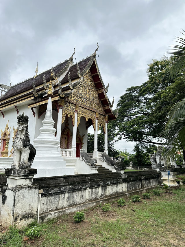 📍"วัดพระยืน" วัดเก่าแก่คู่บ้านคู่เมืองหริภุญชัย