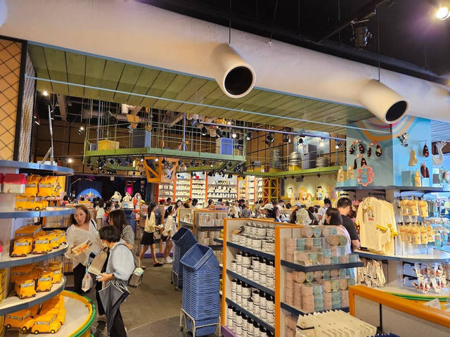 ร้านขายของฝาก Snoopy Studios (USJ2024)