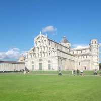 Leaning into the tower of Pisa 