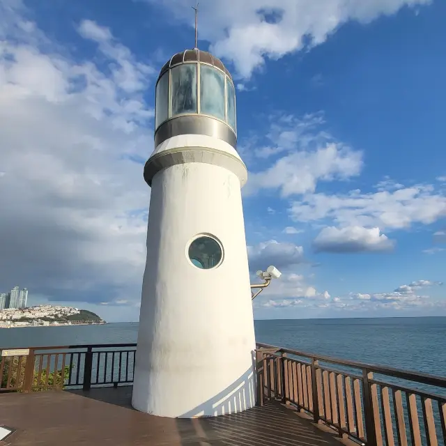 Busan's Popular Attraction — The Lighthouse at Dongbaek Park
