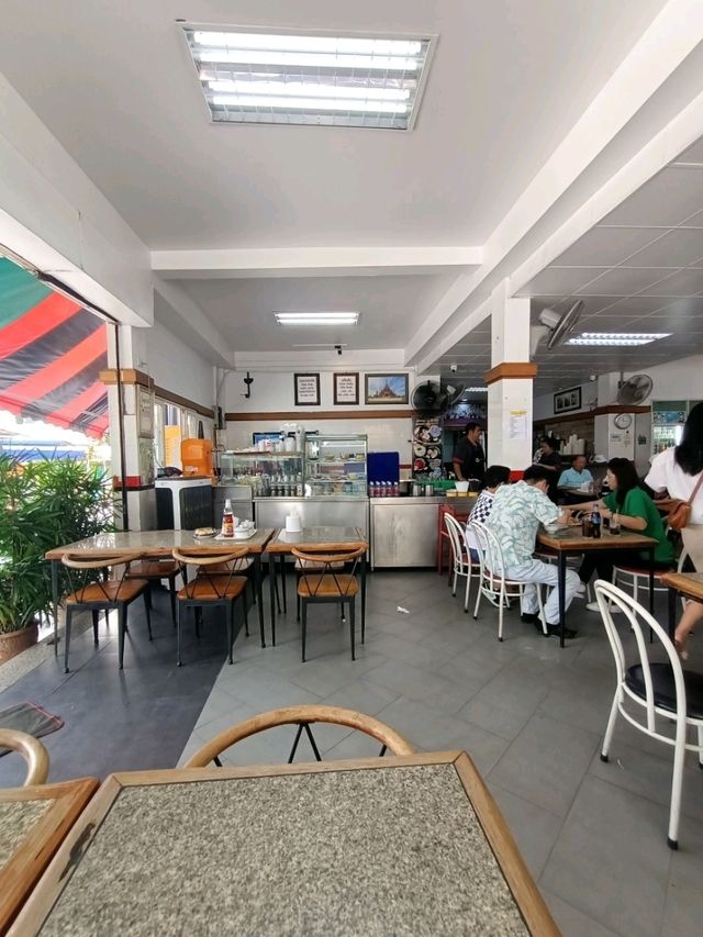 ร้านอาหารเจ้าเด็ดเก่าแก่