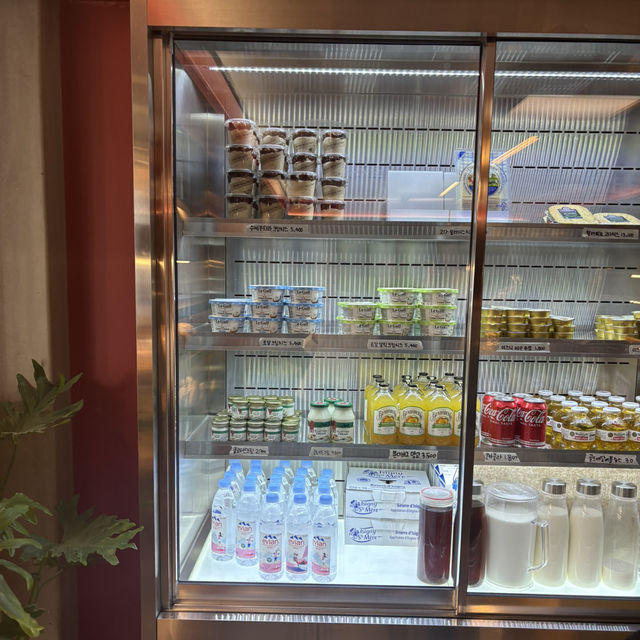 【韓国】ソンスの森のカフェ通り入り口にあるパン屋さん🥐