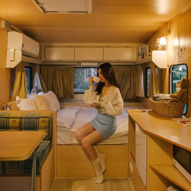 ที่พักรถบ้าน เขาใหญ่ ฟีลดีมาก! 🚐🌳