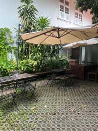  Yellow Lane cafe at Ari