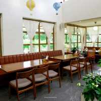 Hohiho Restaurant & Cafe Phuket